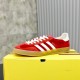 구찌 x 아디다스 가젤 스니커즈 레드 벨벳 Gucci x Adidas Gazelle Sneakers Red Velvet 707848-9STU0-6360/HQ8853