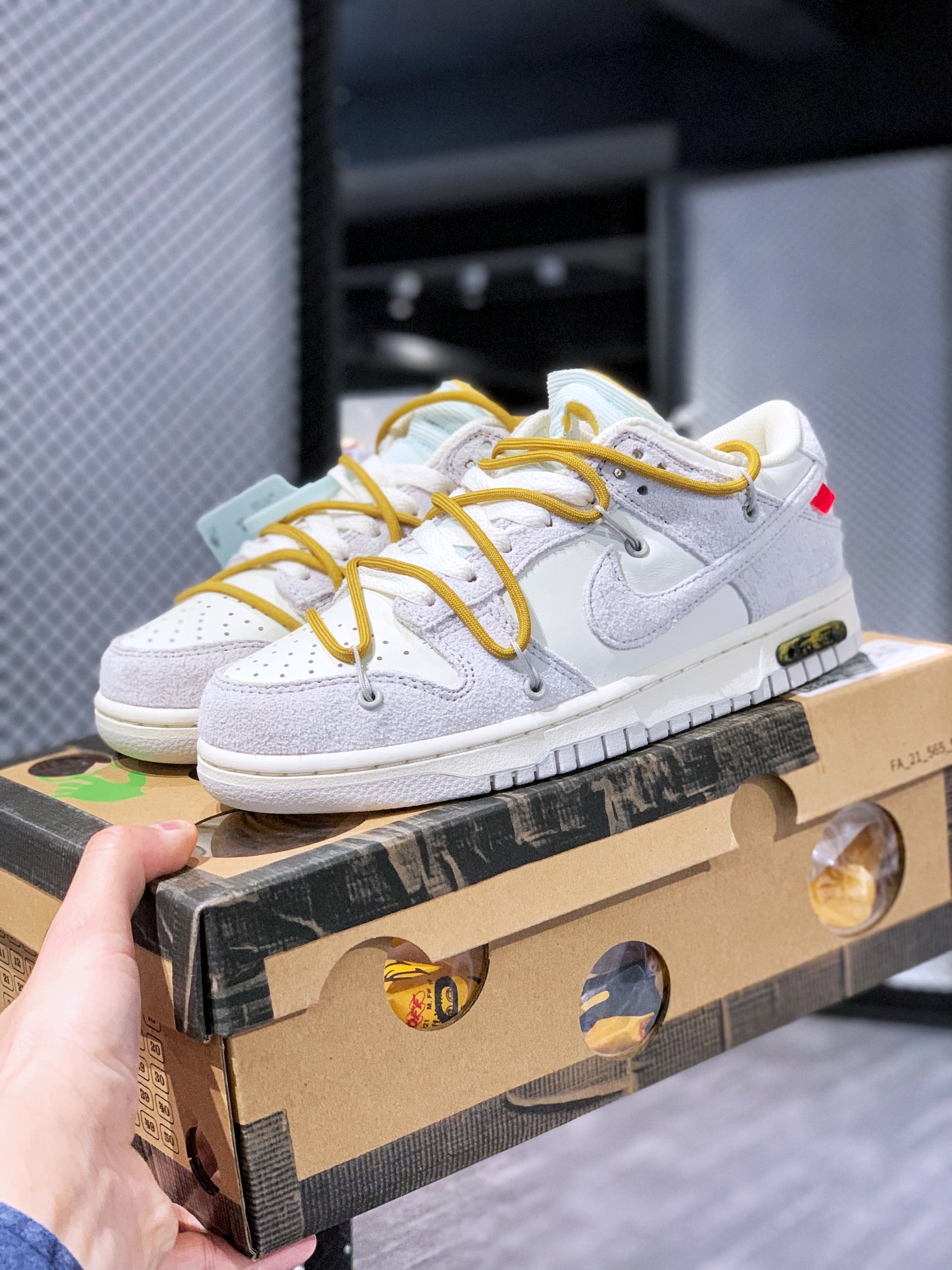 나이키 x 오프화이트 덩크 로우 더 50 - 로트 37 Nike x Off-White Dunk Low The 50 - Lot 37 DJ0950-105