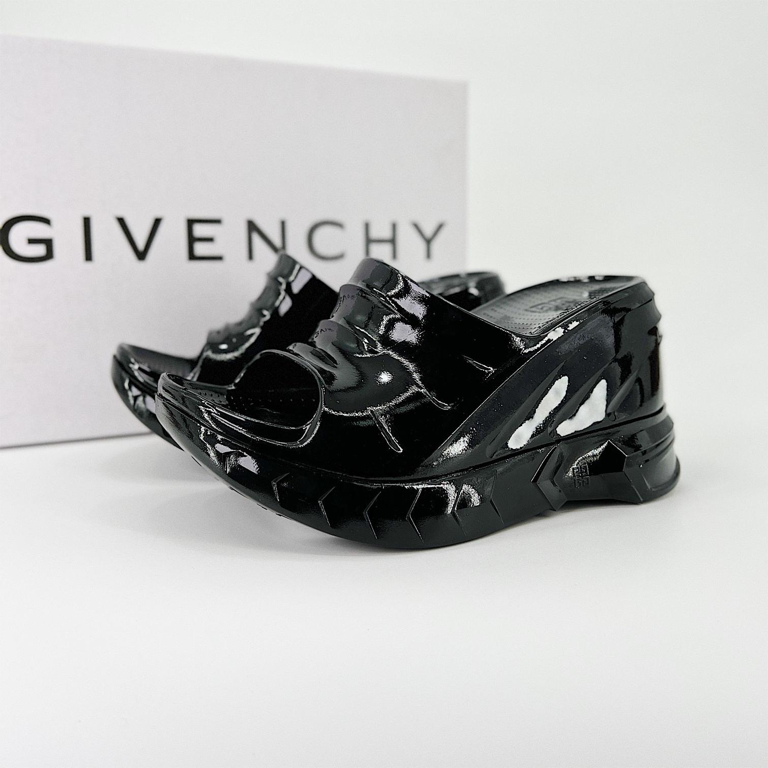 (W) 지방시 마쉬멜로우 러버 샌들 블랙 (W) Givenchy Marshmallow Rubber Sandals Black BE305BE1F8-001