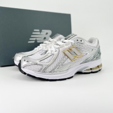 뉴발란스 1906R 화이트 메탈릭 실버 New Balance 1906R White Metallic Silver M1906RI