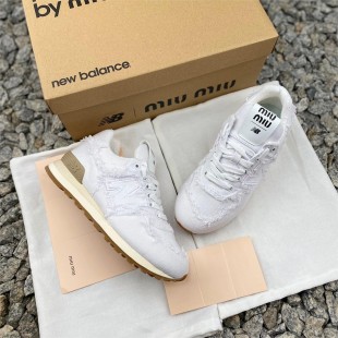 (W) 뉴발란스 x 미우 미우 574 데님 화이트 (W) New Balance x Miu Miu 574 Denim White 5E765D-CSL-F0009